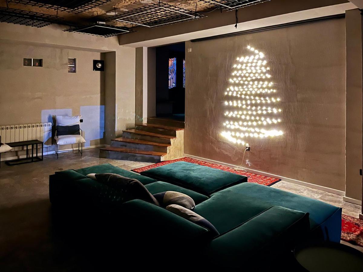 Shared Flat In An Artists District Pikris Gora Apartment Tbilisi Exterior photo